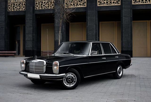 Mercedes-Benz W115, 1976 — Москва